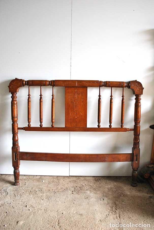 Antig&uuml;edades: CABECERO ANTIGUO DE MADERA - Foto 1