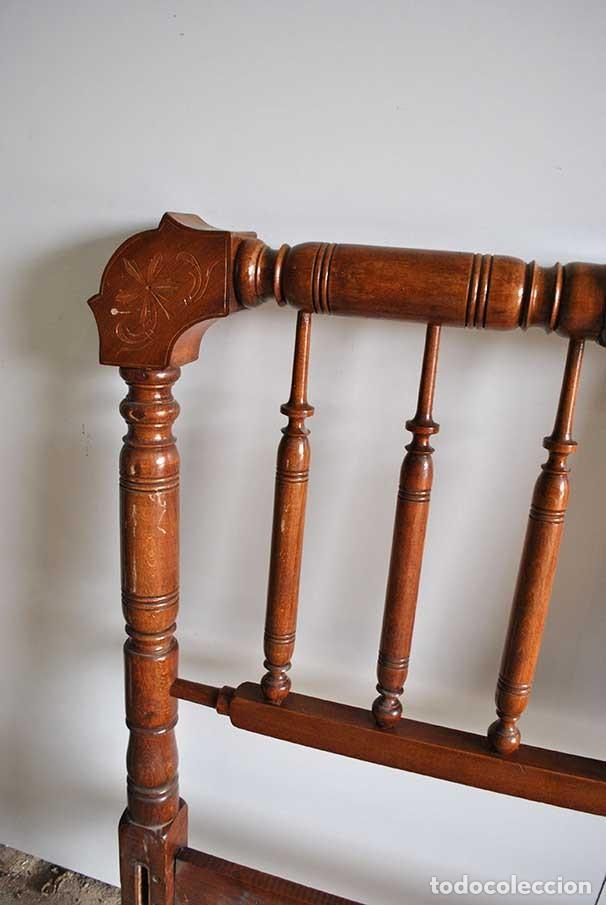 Antig&uuml;edades: CABECERO ANTIGUO DE MADERA - Foto 3