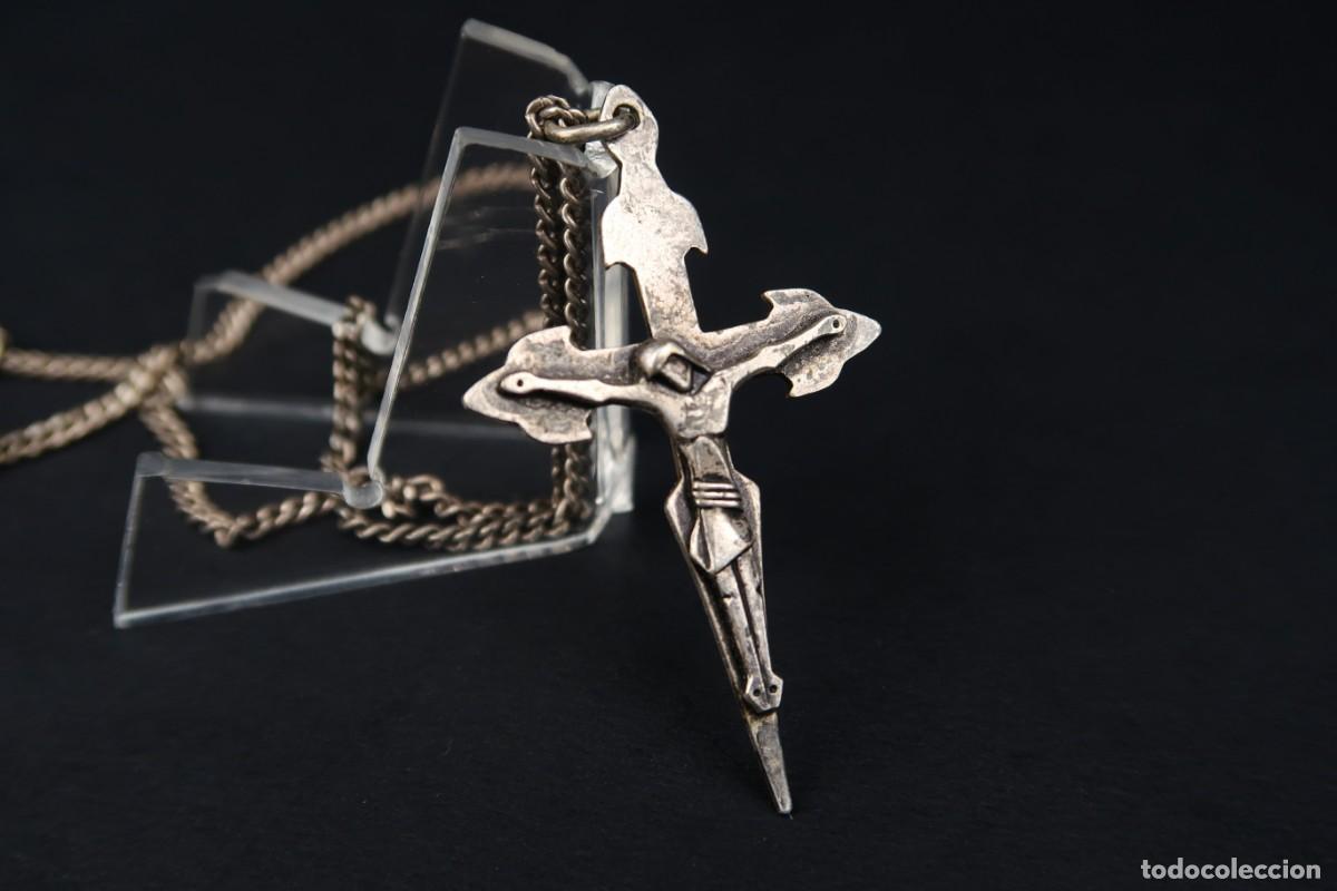 Antig&uuml;edades: Antiguo Crucifijo de Plata con Cadena - Foto 1
