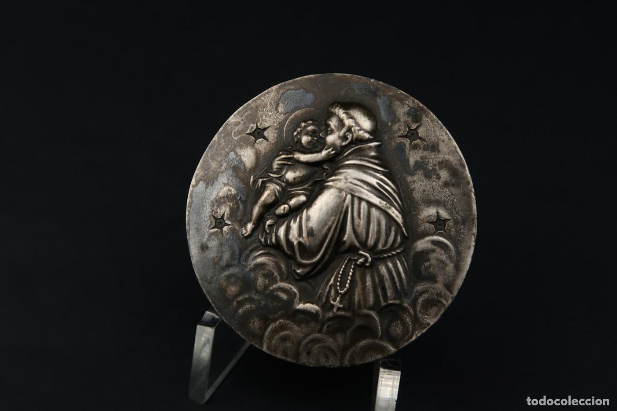 Antig&uuml;edades: Antigua Medalla Religiosa de Plata - Foto 2