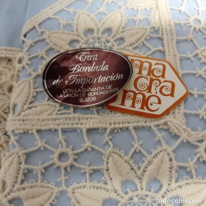 Antig&uuml;edades: ANTIGUO JUEGO DE CAMA SIN ESTRENAR MACRAME AZUL - Foto 2