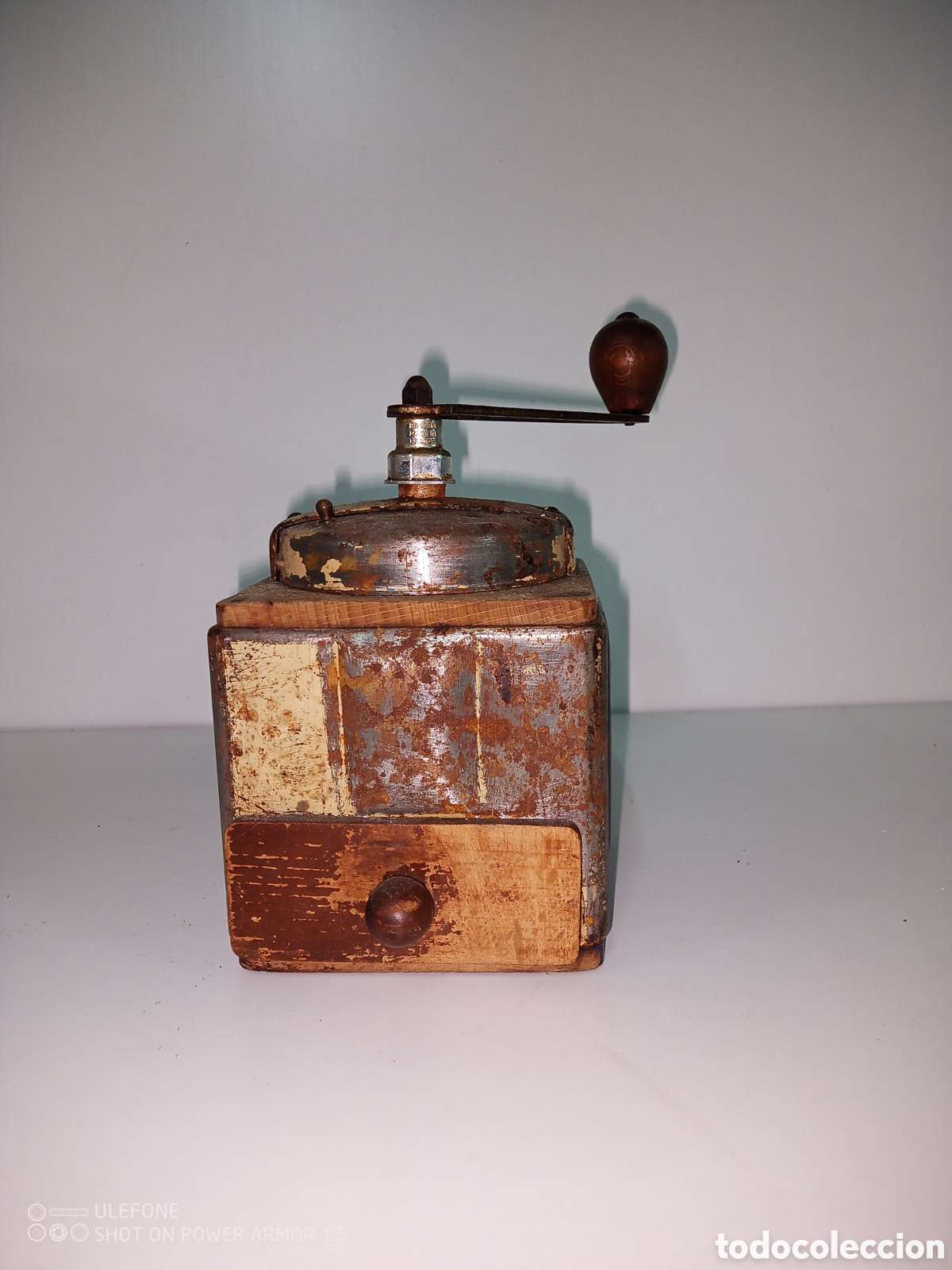 Antig&uuml;edades: Molinillo antiguo - Foto 1