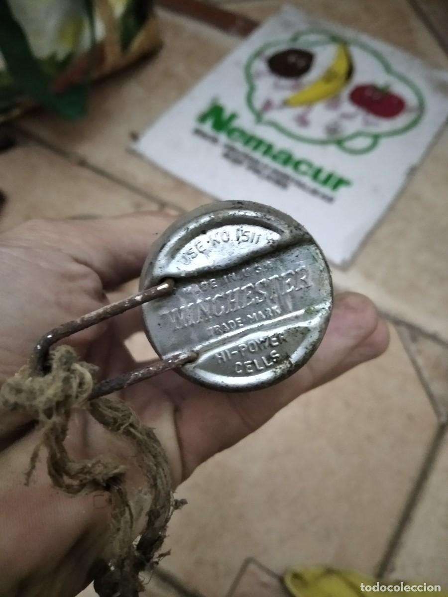 Antig&uuml;edades: Antigua linterna Winchester - Foto 2
