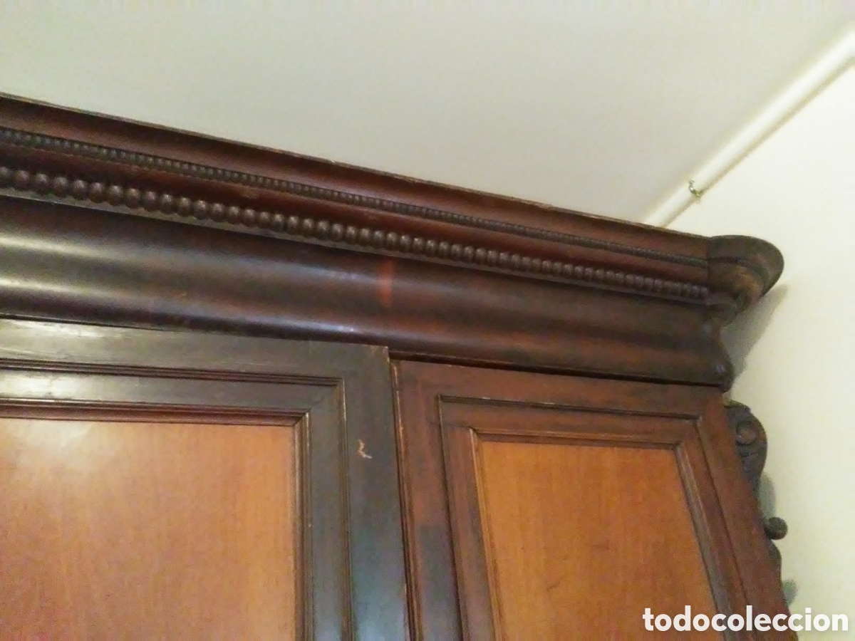 Antig&uuml;edades: ARMARIO DE DORMITORIO EN CHAPA DE CAOBA - Foto 2
