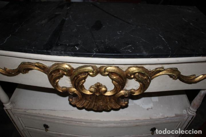 Antig&uuml;edades: antigua comoda blanca y oro - Foto 3