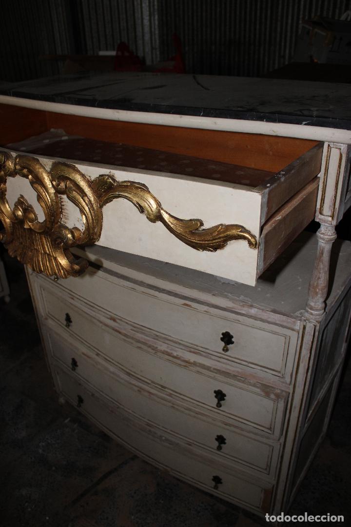 Antig&uuml;edades: antigua comoda blanca y oro - Foto 9