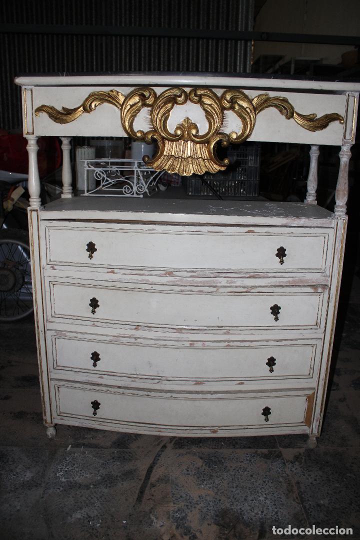 Antig&uuml;edades: antigua comoda blanca y oro - Foto 1