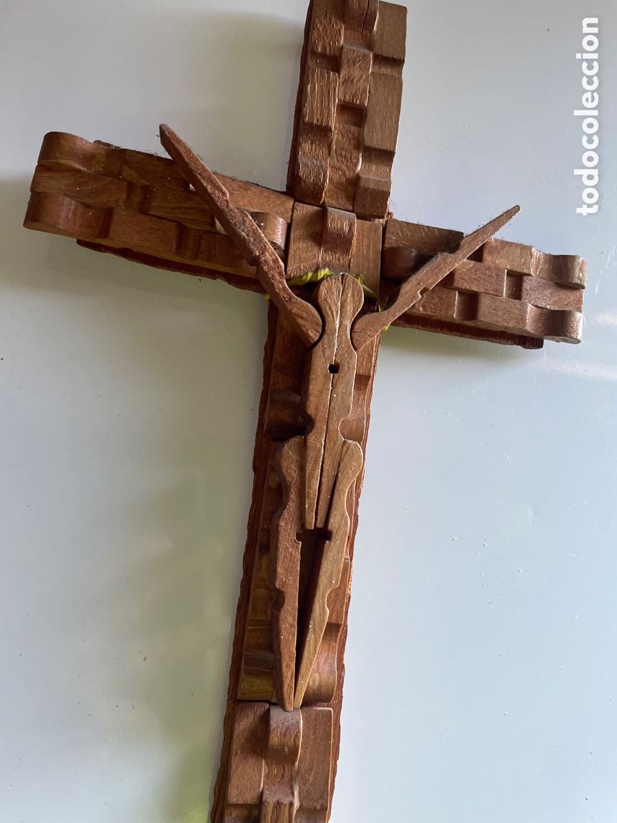 Antig&uuml;edades: Crucifijo de madera antiguo - Foto 2