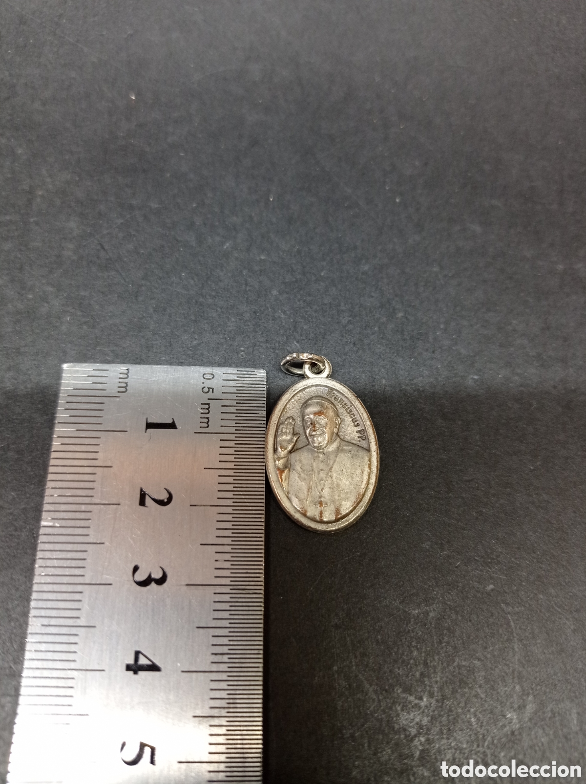 Antig&uuml;edades: Medalla Papa Francisco - Foto 2