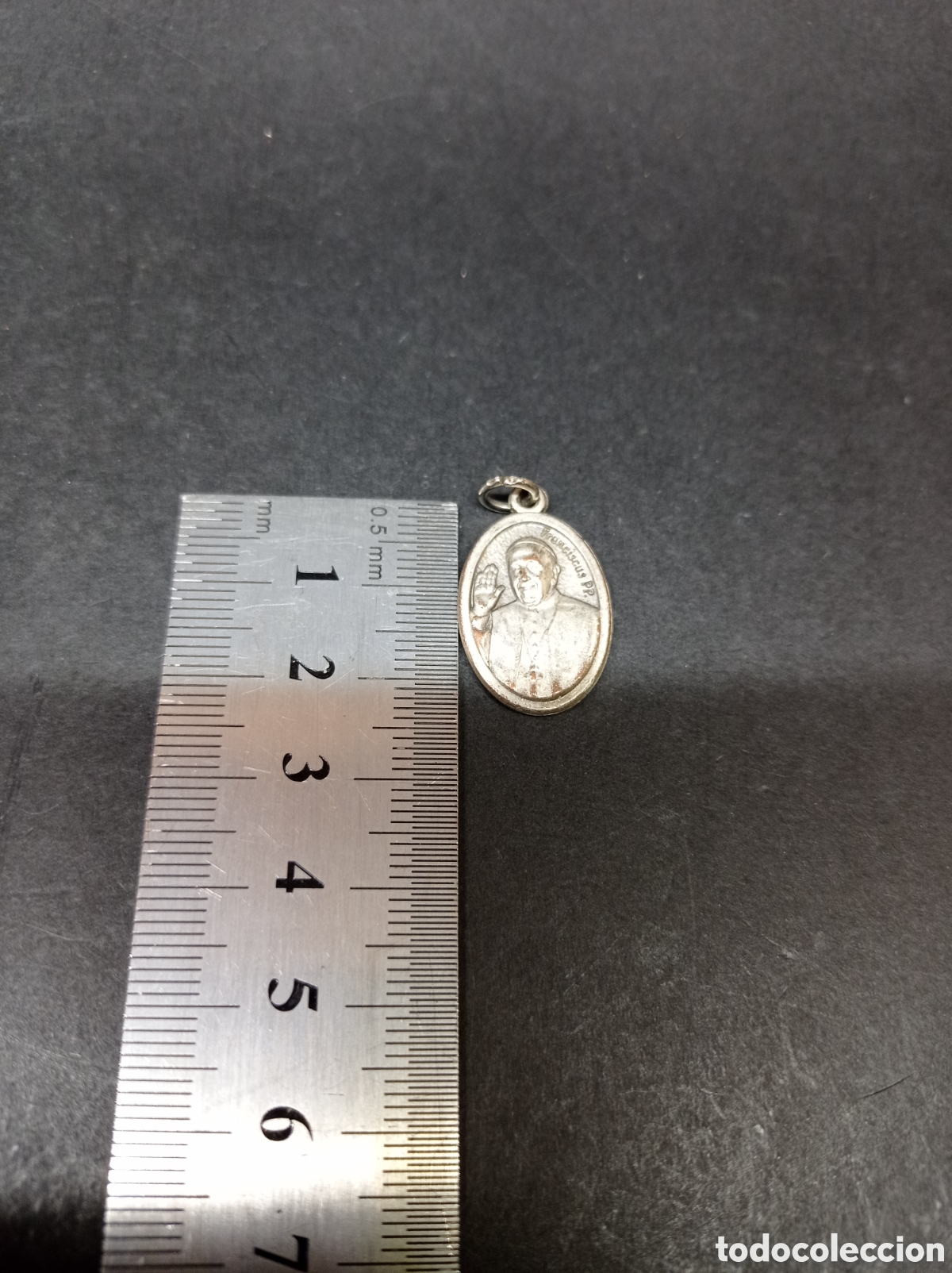 Antig&uuml;edades: Medalla Papa Francisco - Foto 1