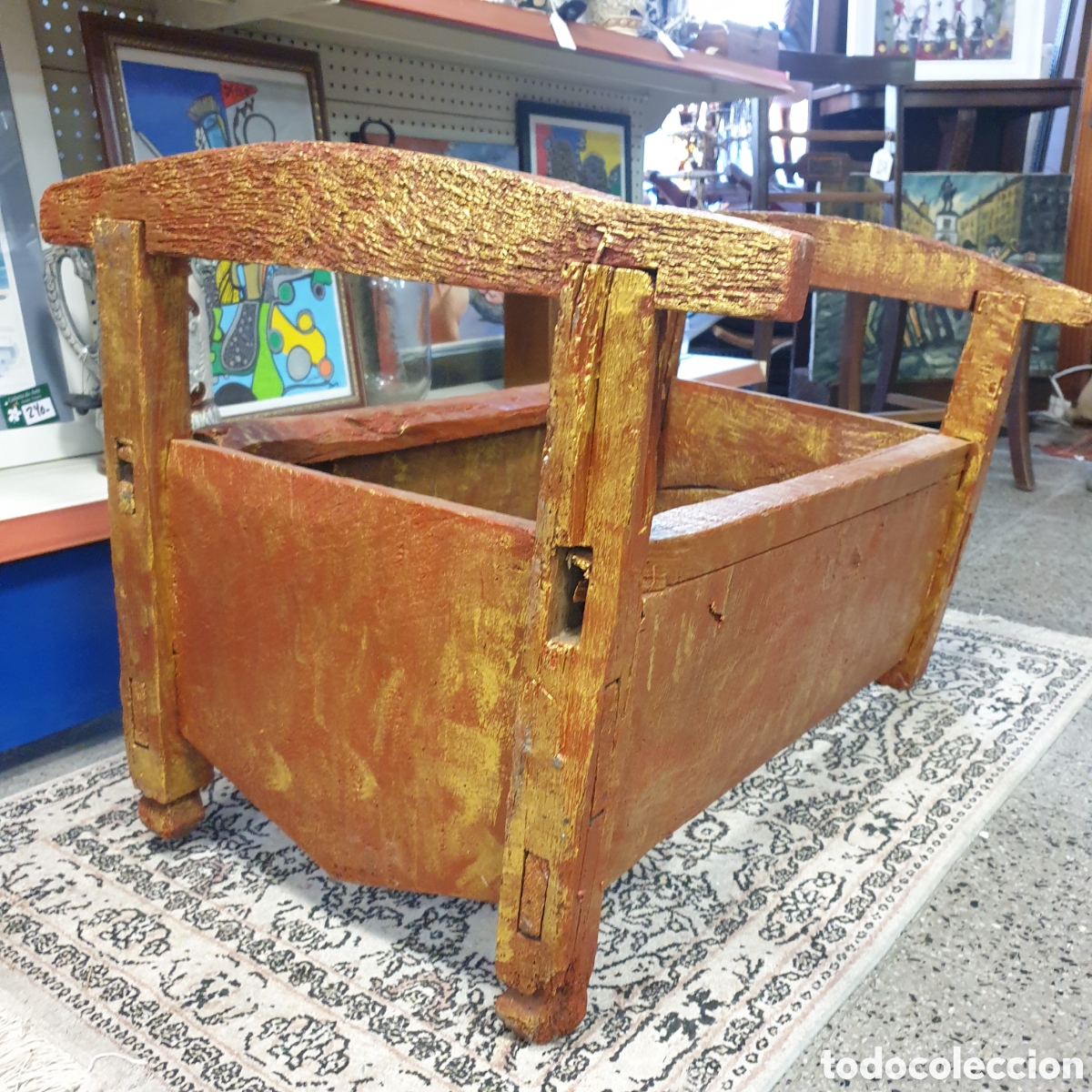 Antig&uuml;edades: Antigua cuna de madera - Foto 1