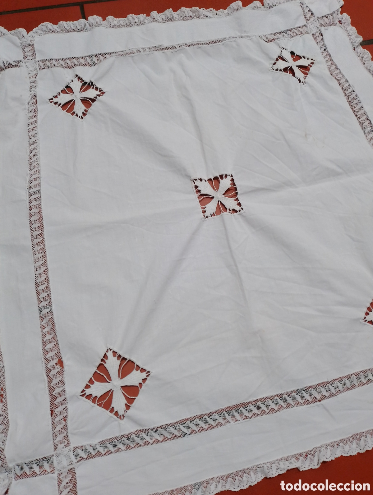 Antiques: Antiguo mantel mantelito bordado y encajes 58&times;65
