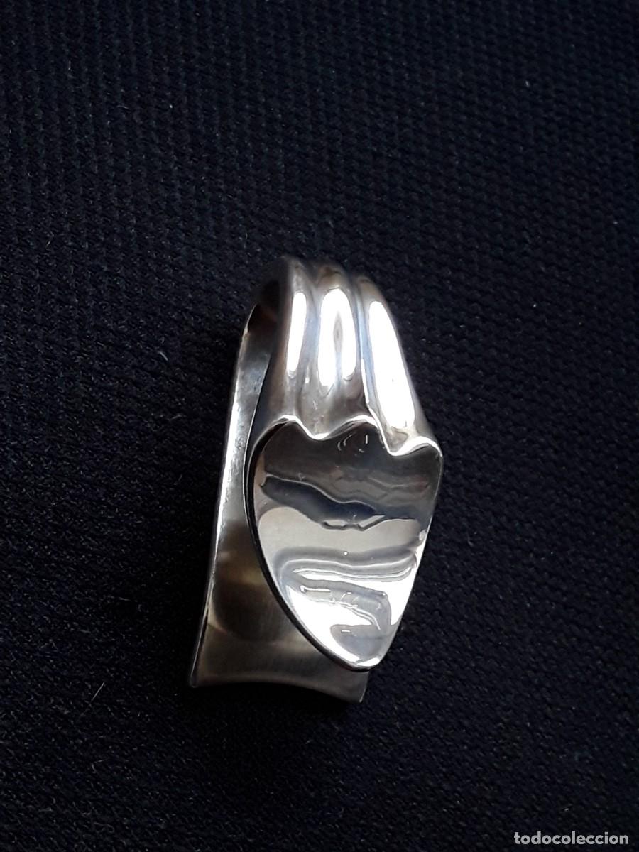 Antig&uuml;edades: SERVILLETERO DE PLATA - Foto 1