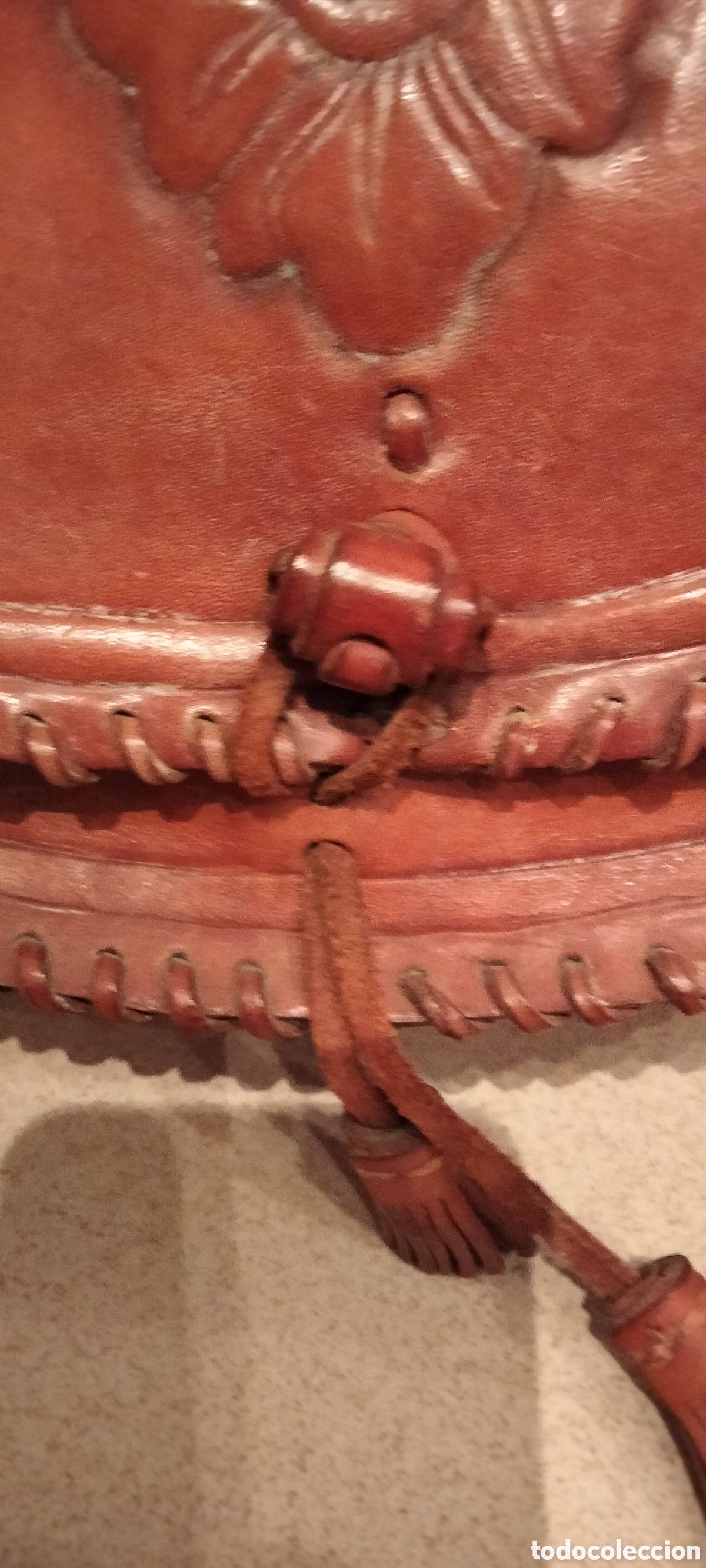 Antig&uuml;edades: Bolso de cuero repujado - Foto 3