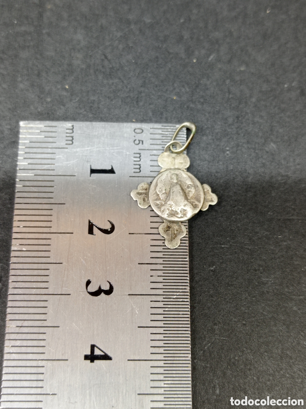 Antig&uuml;edades: Medalla de plata de Virgen - Foto 2