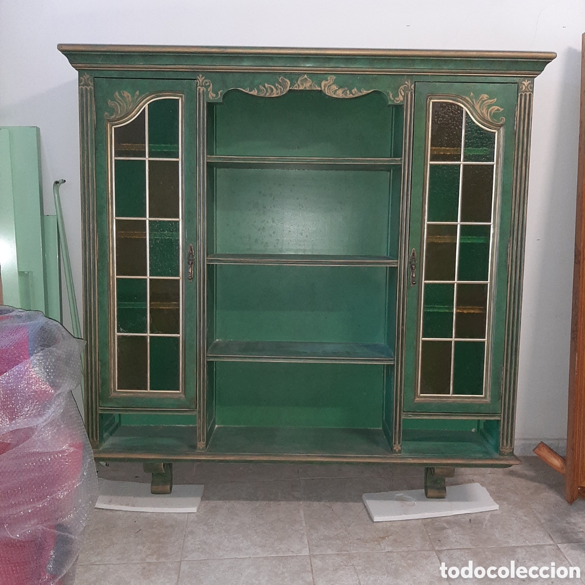 Antig&uuml;edades: Vitrina verde antigua - Foto 4