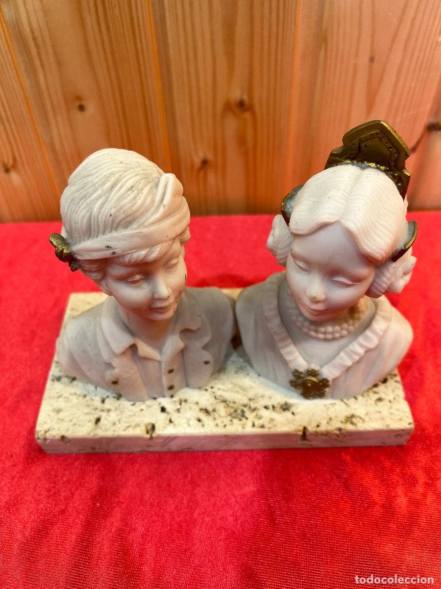 Antig&uuml;edades: FIGURAS ALABASTRO PAREJA - Foto 3