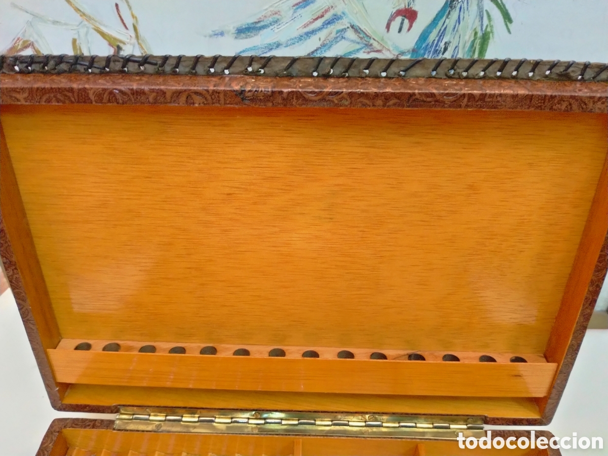 Antig&uuml;edades: Caja de puros en cuero repujado - Foto 6