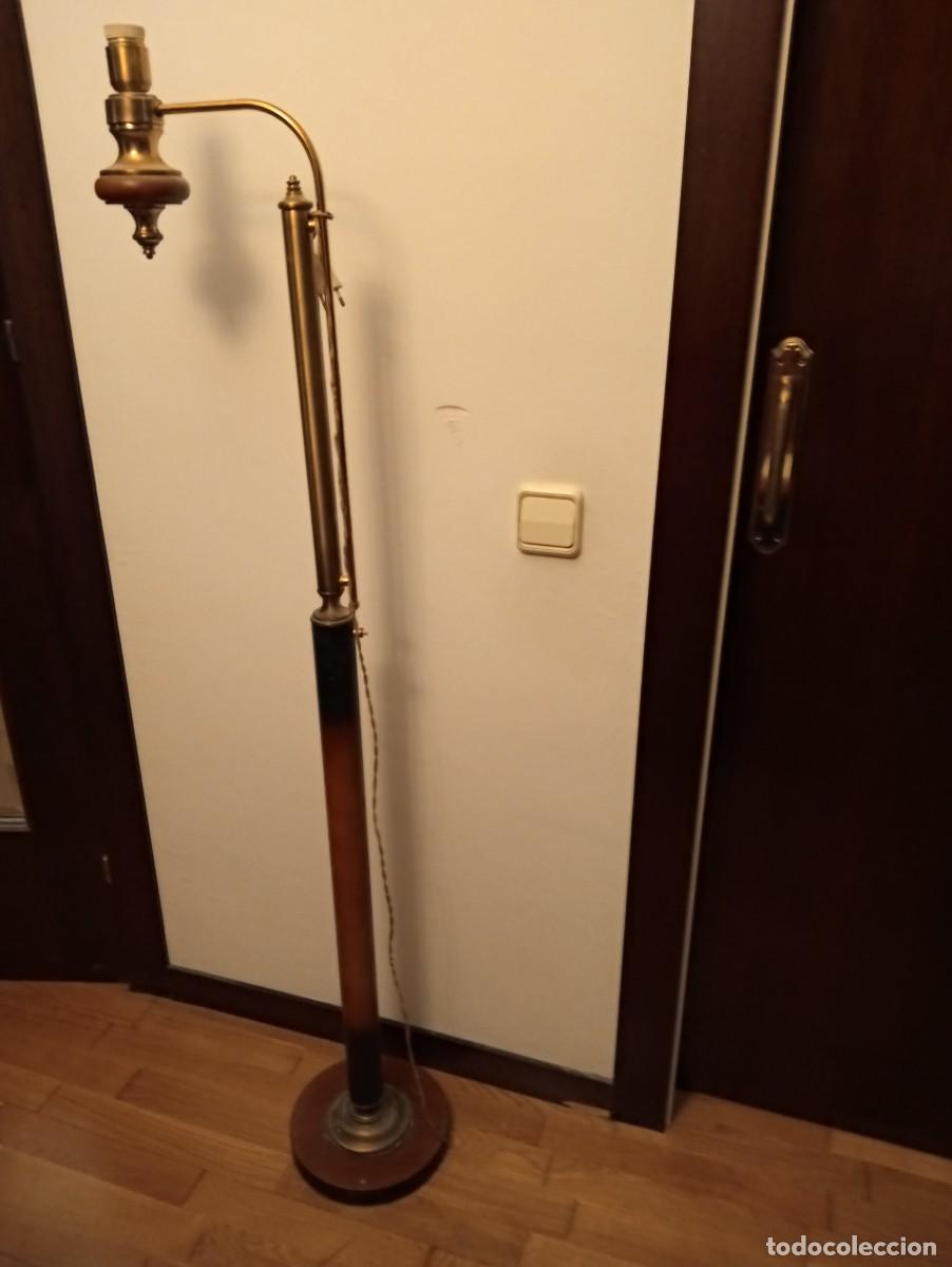 Antig&uuml;edades: L&aacute;mpara antigua de pie - Foto 1