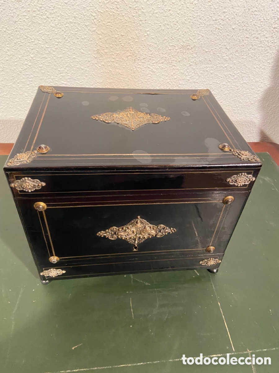 Antig&uuml;edades: LICORERA SOBRE 1850 FRANCIA - Foto 2