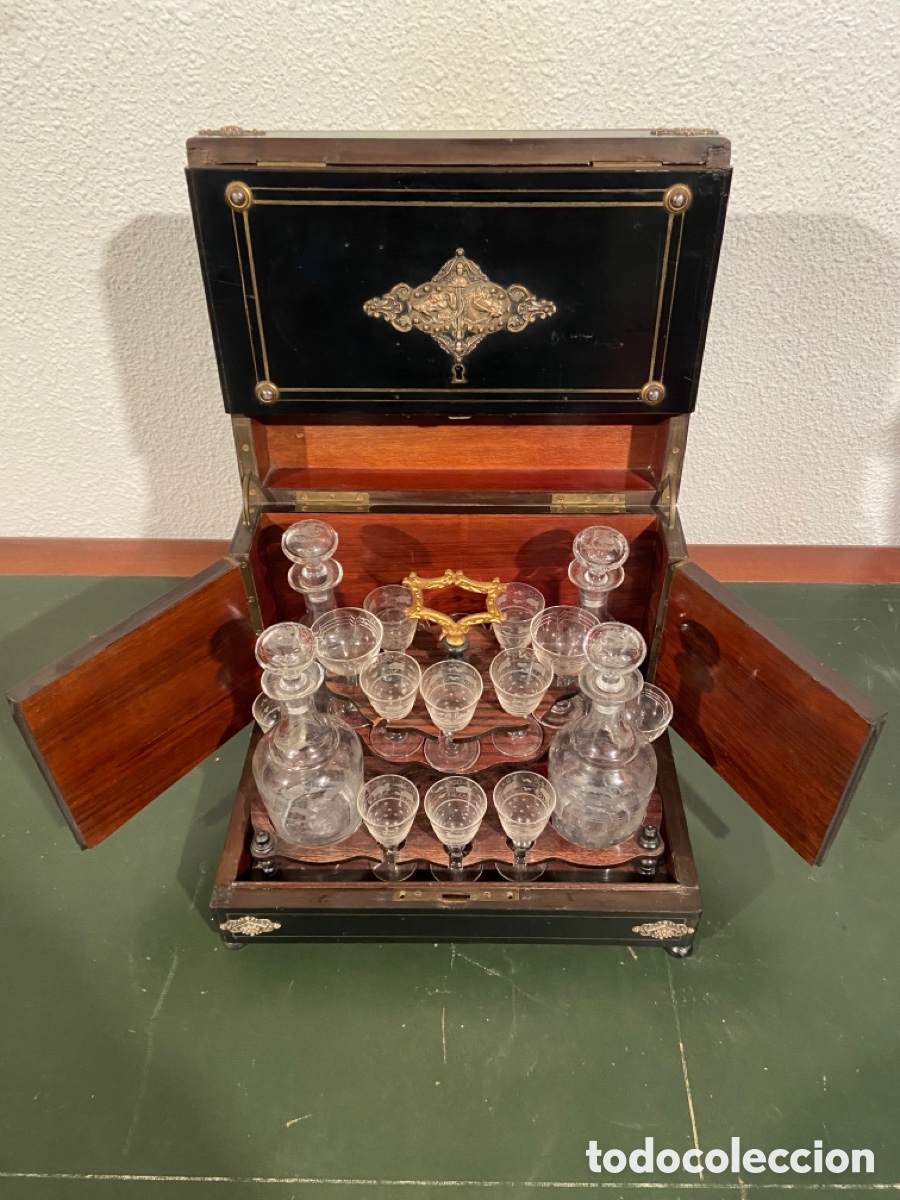 Antig&uuml;edades: LICORERA SOBRE 1850 FRANCIA - Foto 1