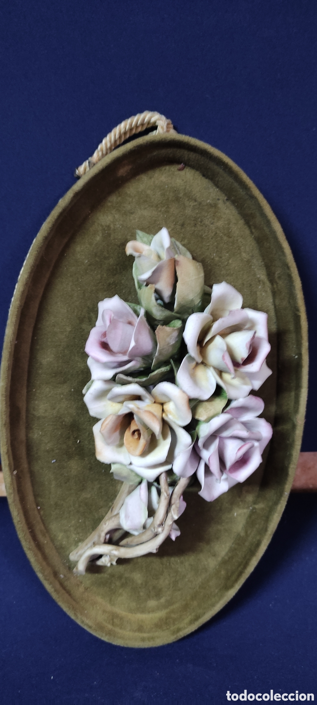Antig&uuml;edades: CUADRO CON RAMO DE FLORES DE CER&Aacute;MICA - Foto 2