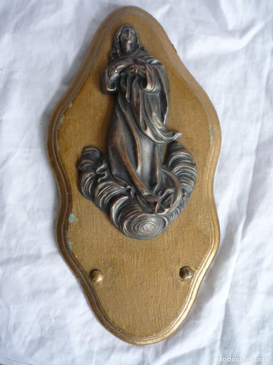 Antig&uuml;edades: Virgen de cobre sobre madera - Foto 2