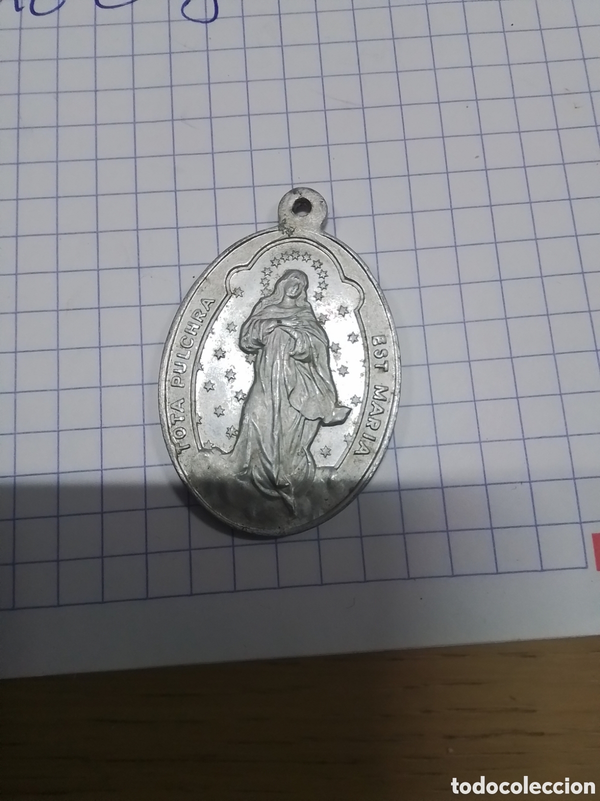 Antig&uuml;edades: Medalla de aluminio de la Virgen Mar&iacute;a - Foto 1