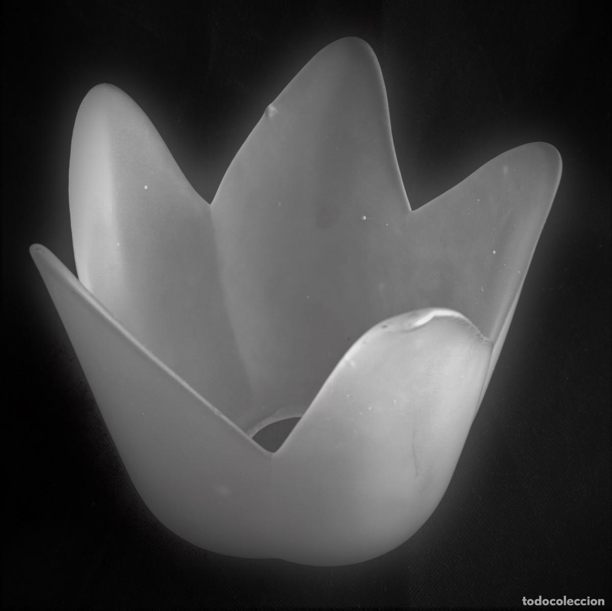 Antig&uuml;edades: TULIPA PARA LAMPARA, CON FORMA DE TULIPAN - Foto 1