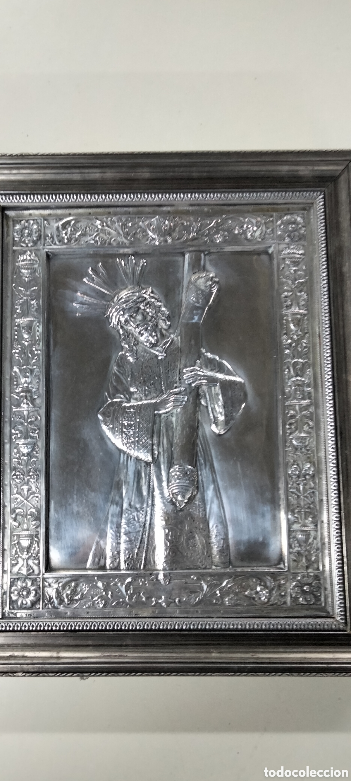 Antig&uuml;edades: PLACA REPUJADA PLATEADA GRAN PODRE DE SEVILLA - Foto 1