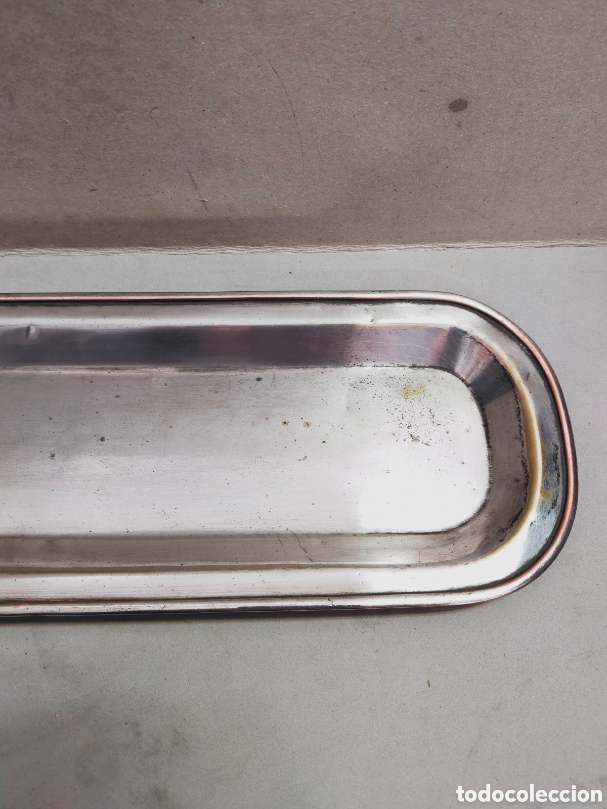 Antig&uuml;edades: BANDEJA ALARGADA EN METAL PLATEADO. - Foto 4