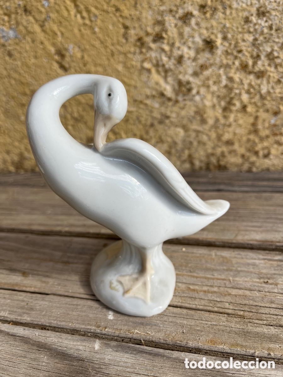Antig&uuml;edades: CISNE. Porcelana. Lladr&oacute;. - Foto 1