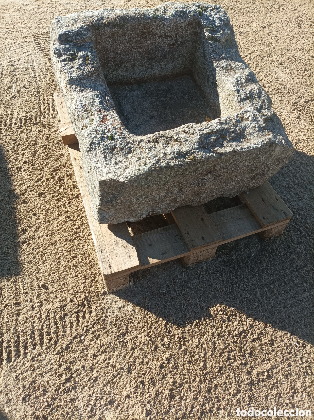 Antig&uuml;edades: Pila de granito antig&uuml;a - Foto 1