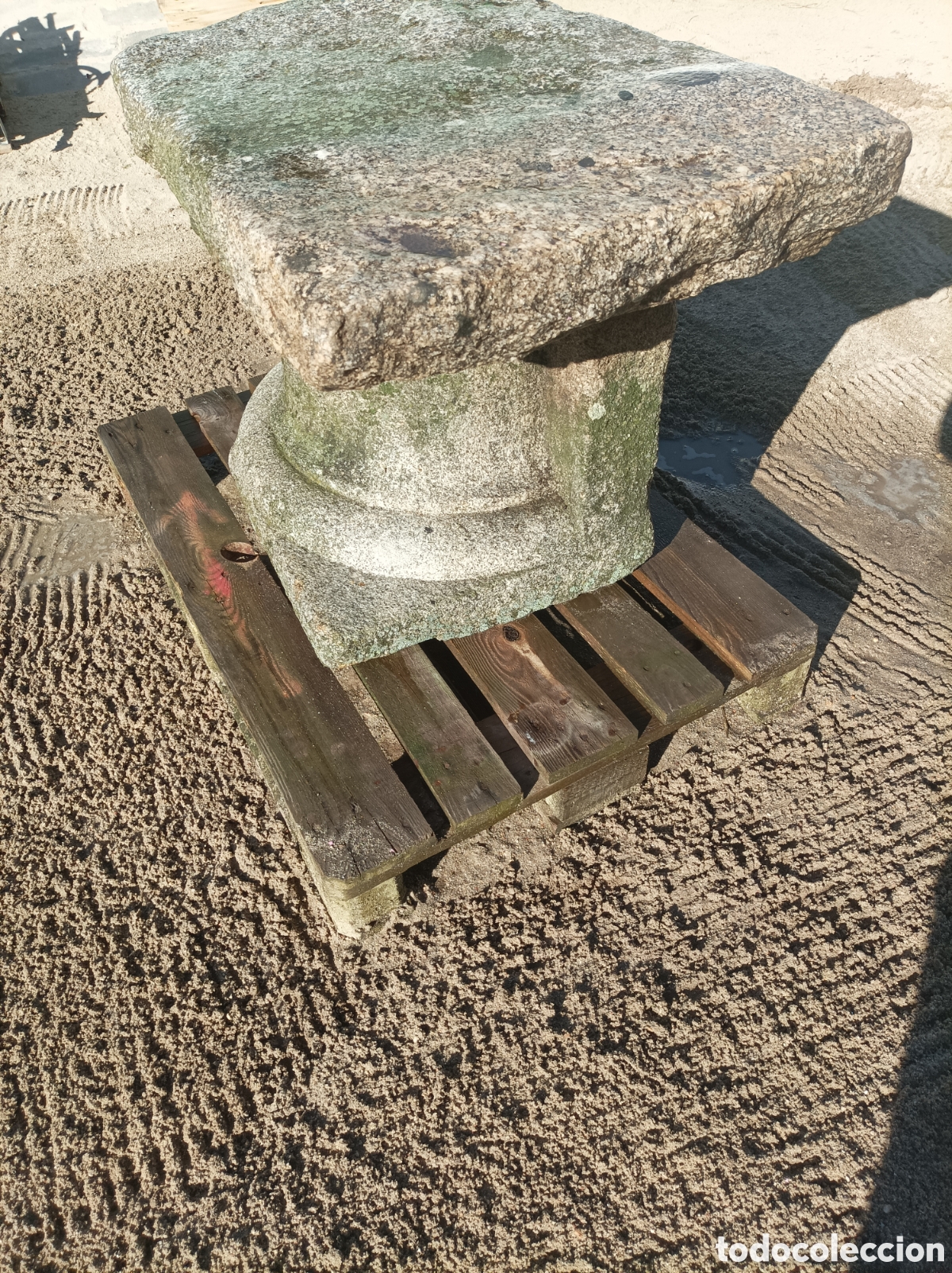 Antig&uuml;edades: Mesa antig&uuml;a de granito - Foto 2