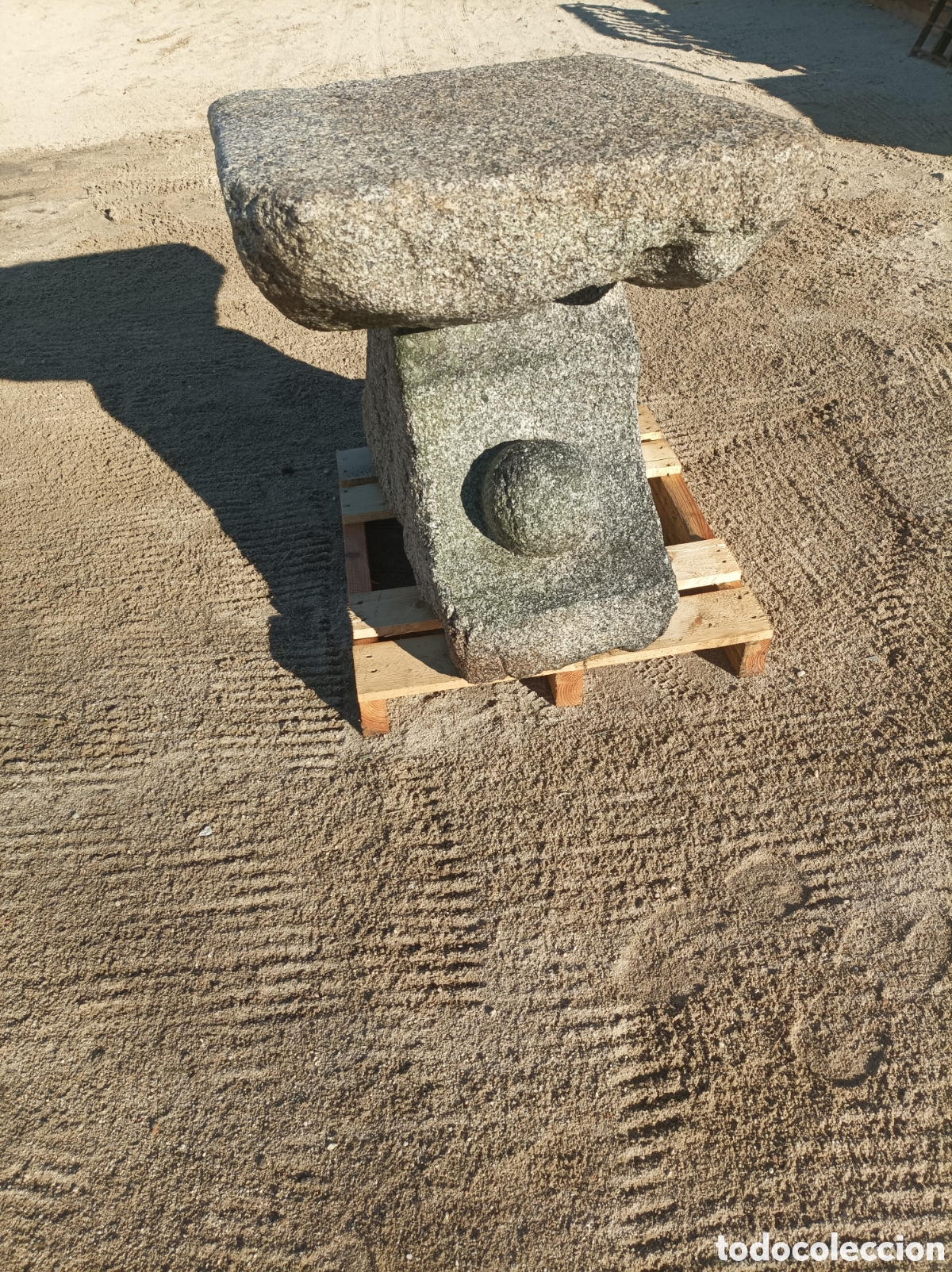 Antig&uuml;edades: Mesa de granito antig&uuml;a - Foto 2