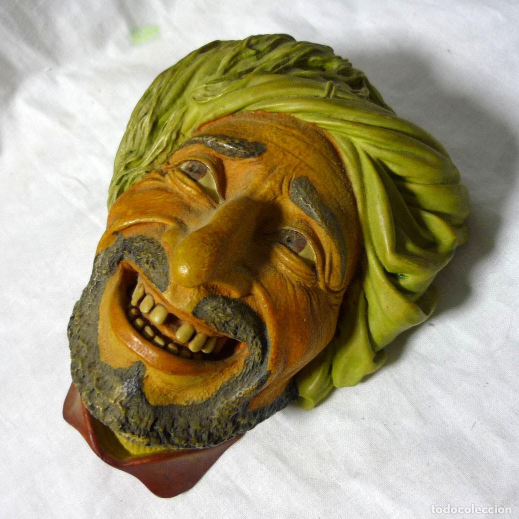Antig&uuml;edades: Busto de &aacute;rabe riendo en resina - Foto 1