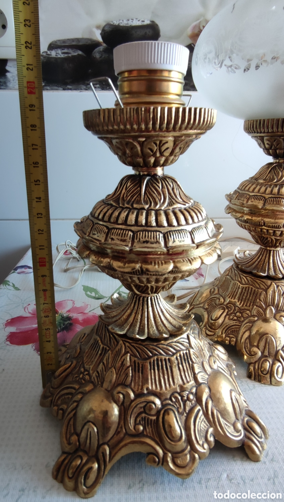 Antig&uuml;edades: Pareja de lamparas de mesa antiguas de bronce - Foto 4