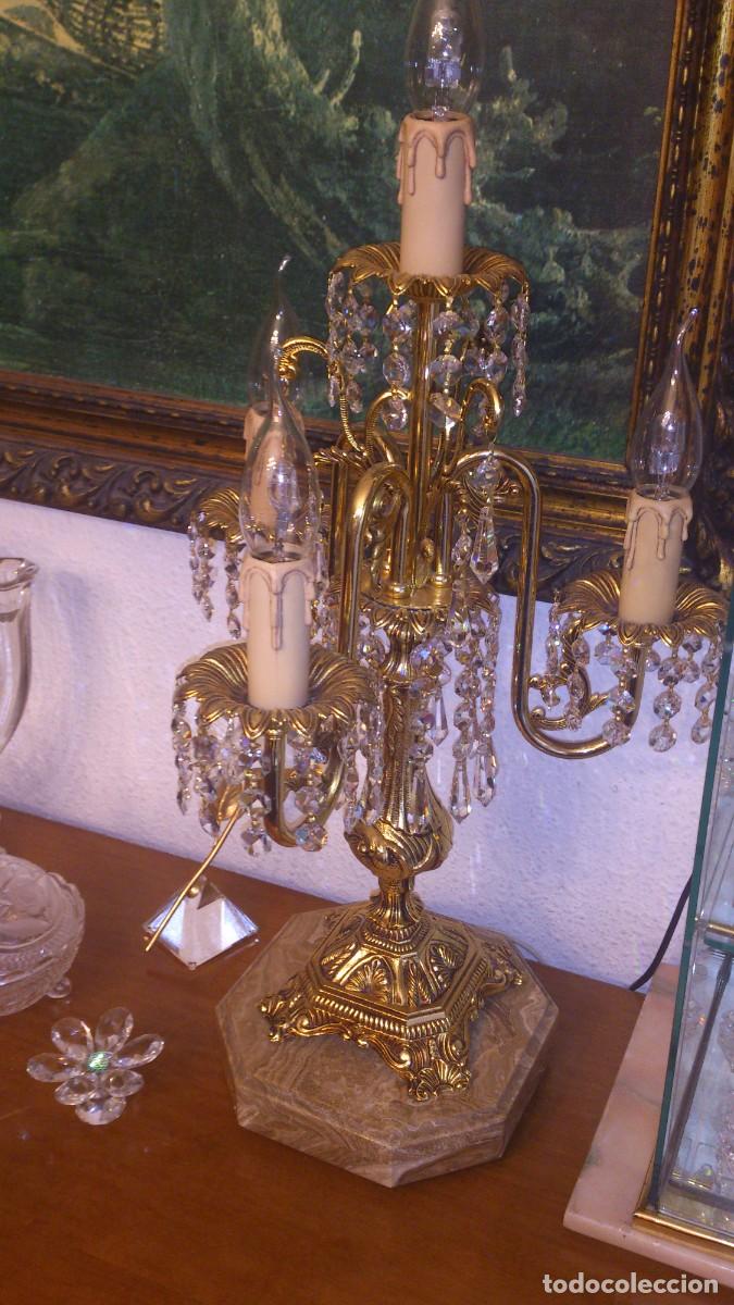 Antig&uuml;edades: Candelabro de bronce, m&aacute;rmol y cristales - Foto 1