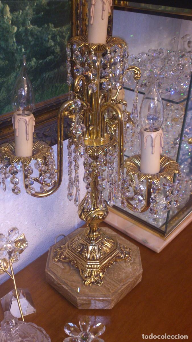 Antig&uuml;edades: Candelabro de bronce, m&aacute;rmol y cristales - Foto 2