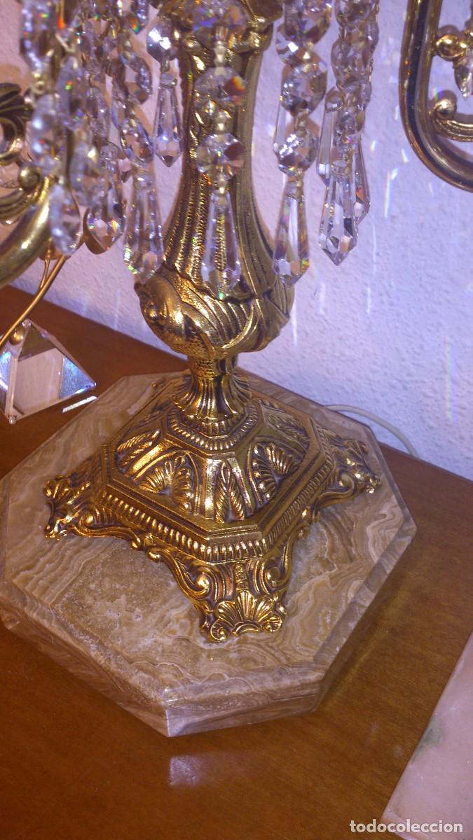 Antig&uuml;edades: Candelabro de bronce, m&aacute;rmol y cristales - Foto 3