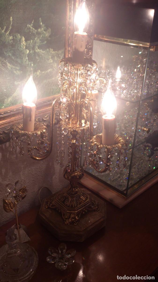 Antig&uuml;edades: Candelabro de bronce, m&aacute;rmol y cristales - Foto 4