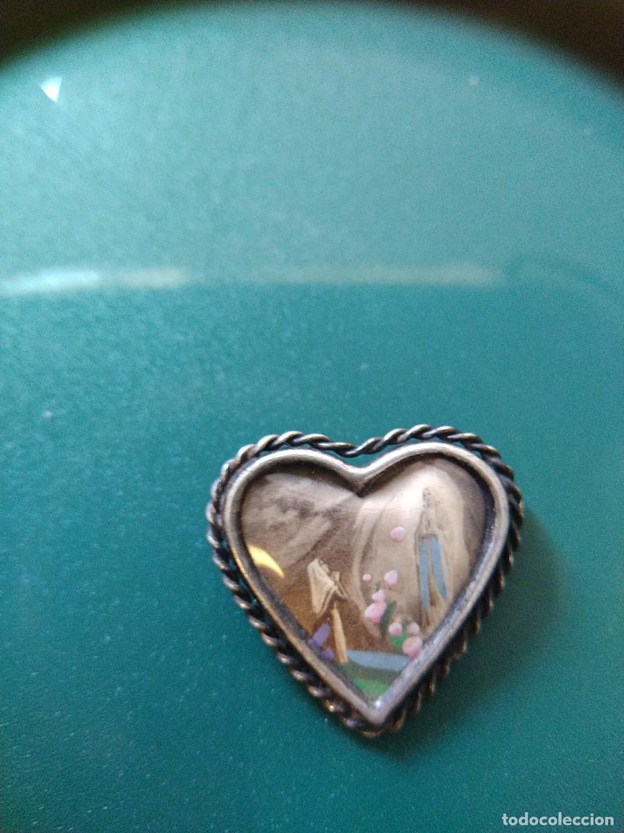 Antig&uuml;edades: Broche plata Coraz&oacute;n Virgen de Lourdes - Foto 1