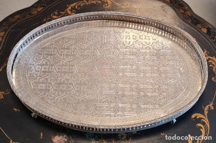 Antig&uuml;edades: Bandeja &Aacute;rabe de alpaca plateada - Foto 4
