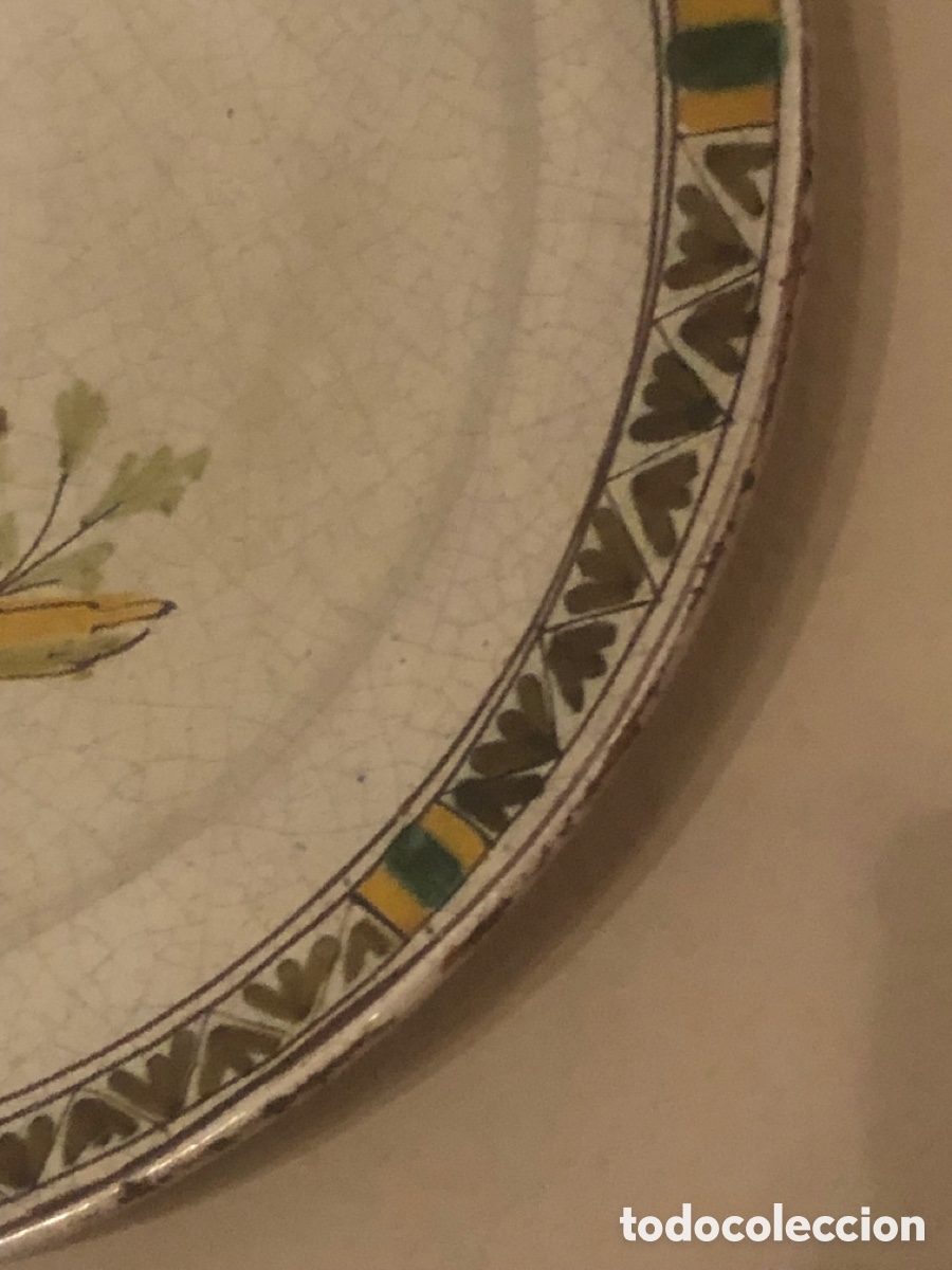 Antig&uuml;edades: Plato de Talavera con personaje - Foto 5