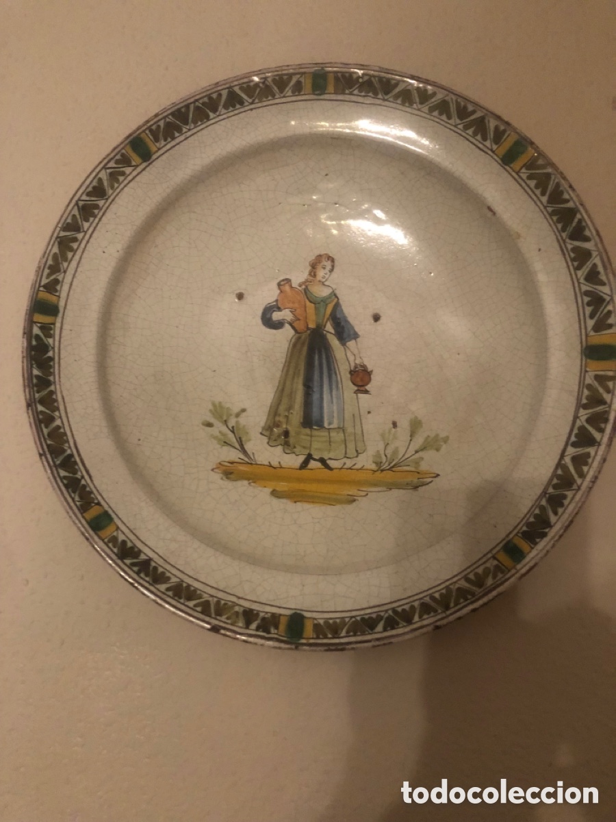 Antig&uuml;edades: Plato de Talavera con personaje - Foto 1