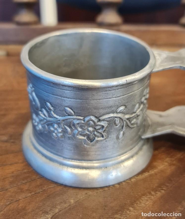 Antig&uuml;edades: Juego de aceitera y vinagrera en peltre. - Foto 3