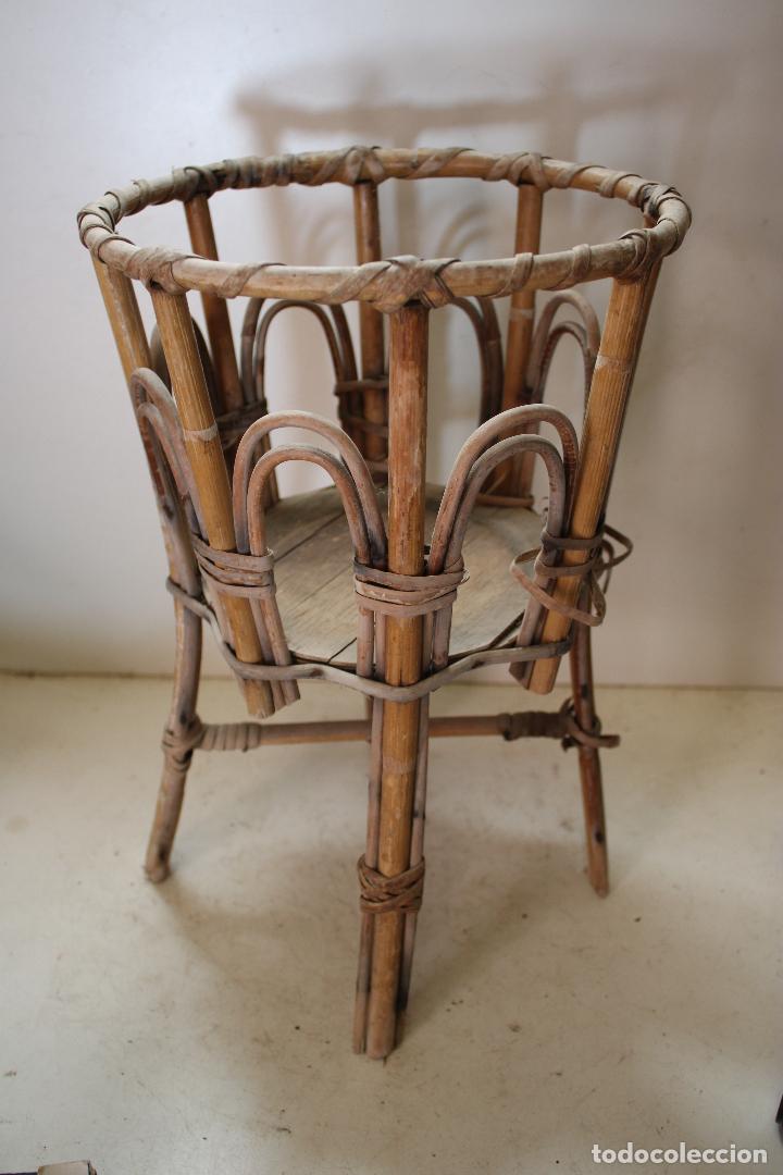 Antig&uuml;edades: macetero de mimbre - Foto 1