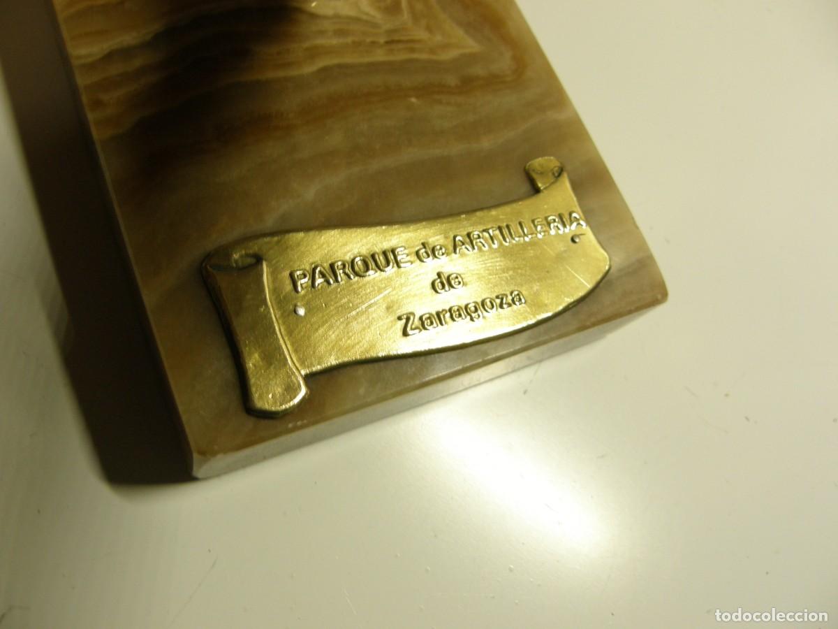 Antig&uuml;edades: Ca&ntilde;on de bronce sobre marmol - Foto 2