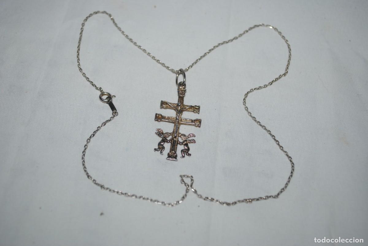 Antig&uuml;edades: CRUZ DE CARAVACA Y CADENA DE PLATA . - Foto 1