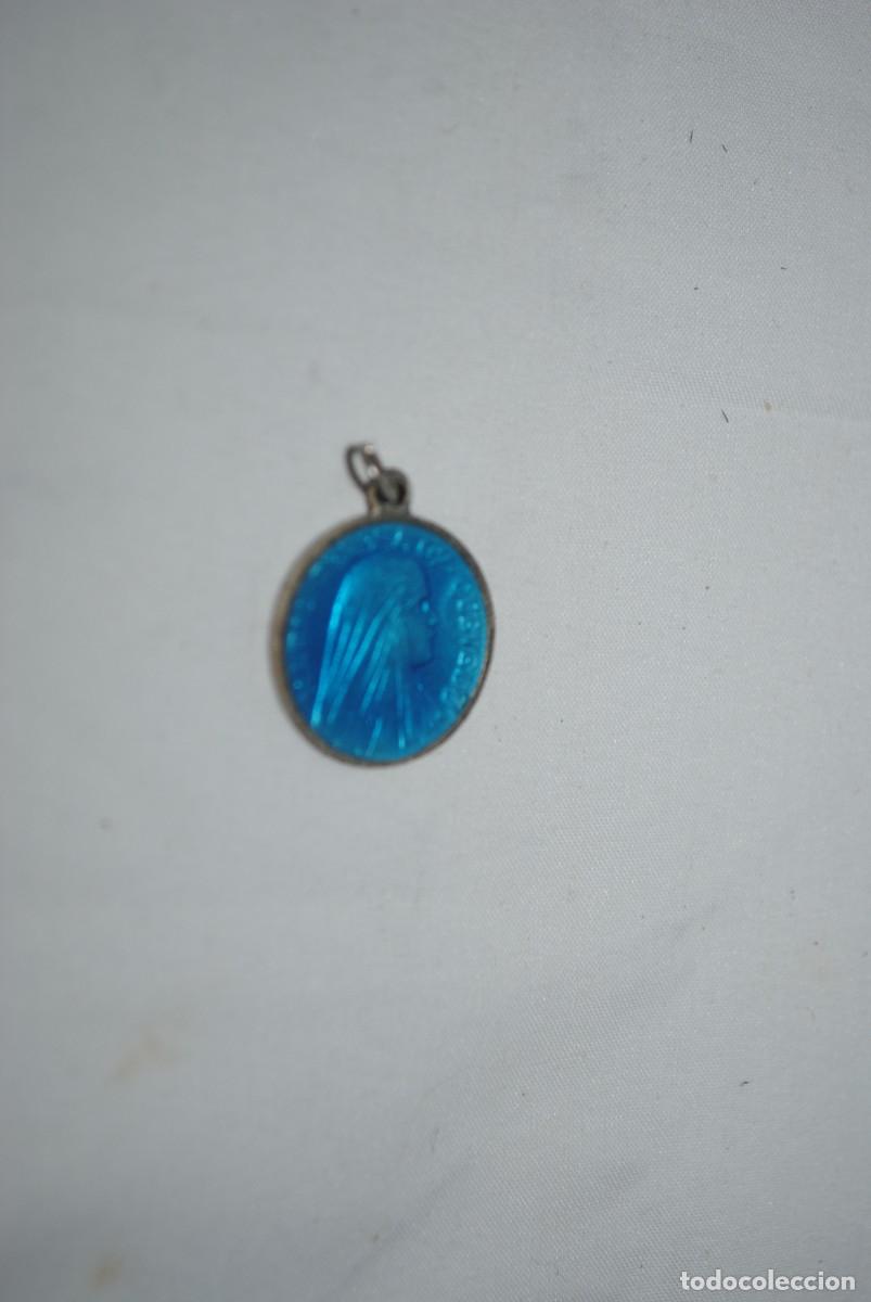 Antig&uuml;edades: MEDALLA DE PLATA ,O PLATEADA Y ESMALTE . - Foto 2